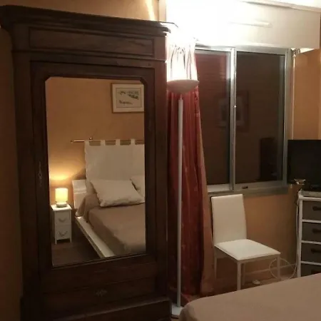 Claudenia : Des Vacances Au Calme A 2km Des Plages Et Du Centre Appartement *