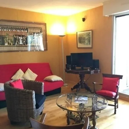 Claudenia : Des Vacances Au Calme A 2km Des Plages Et Du Centre Appartement